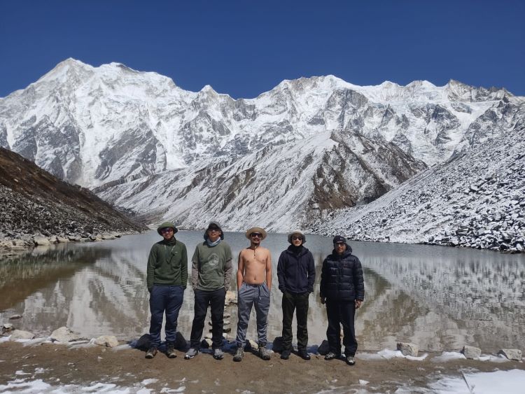 Bhimthang trekking