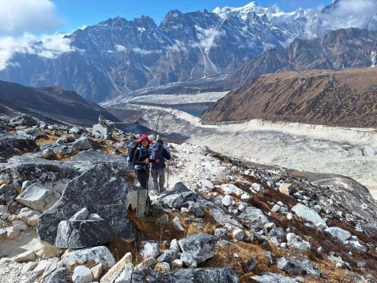 Manaslu Trek 12 days Nepal