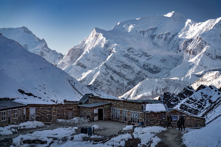 The best time to trekking Annapurna circuit